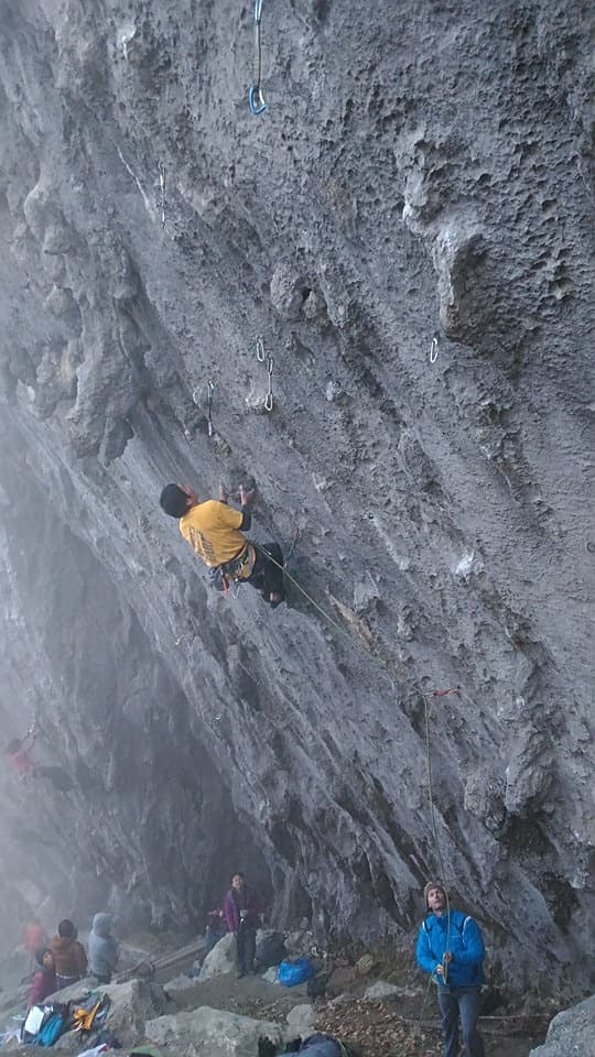 Misty Day in the overhangs at Futagoyama