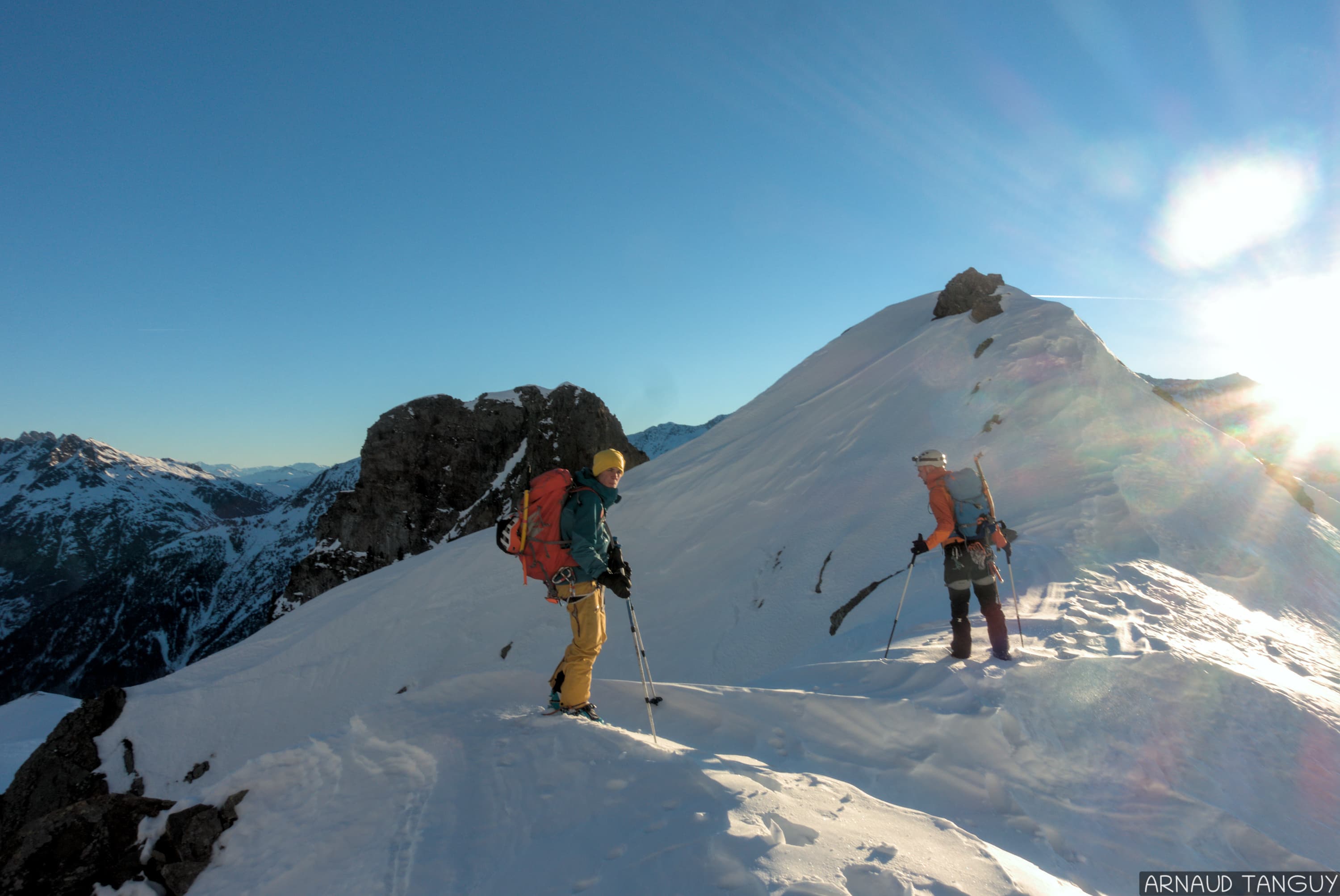 Repérage d'un couloir de descente pour passer sur le versant N
