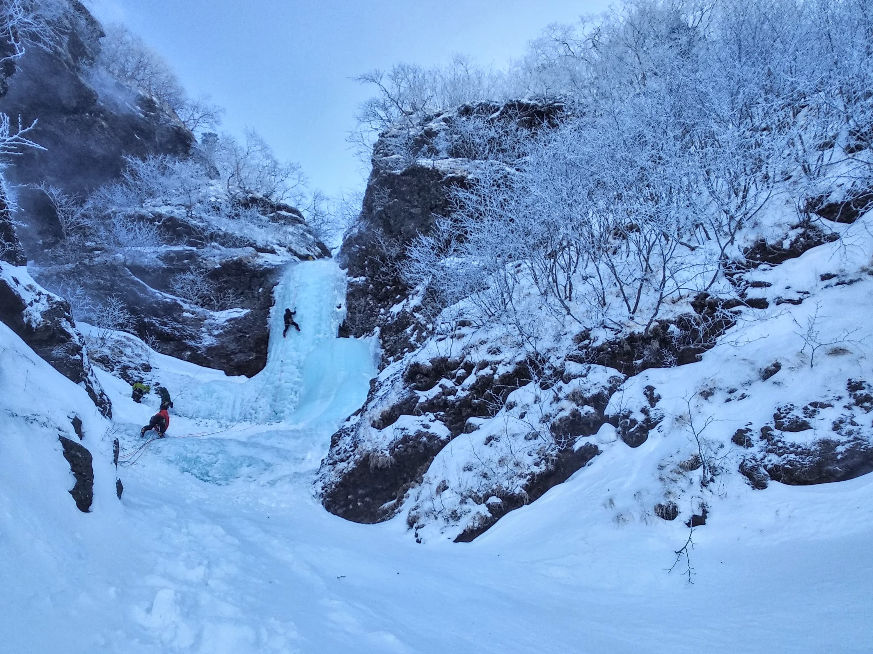 大同心 (WI4, 50m)